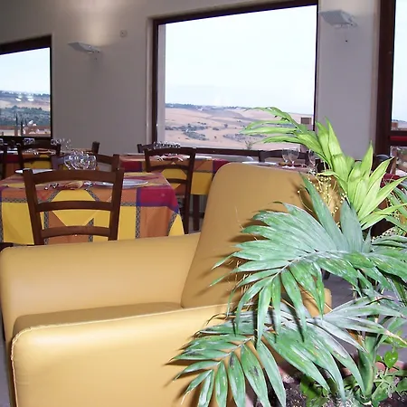 特拉德萨西农场酒店 马泰拉